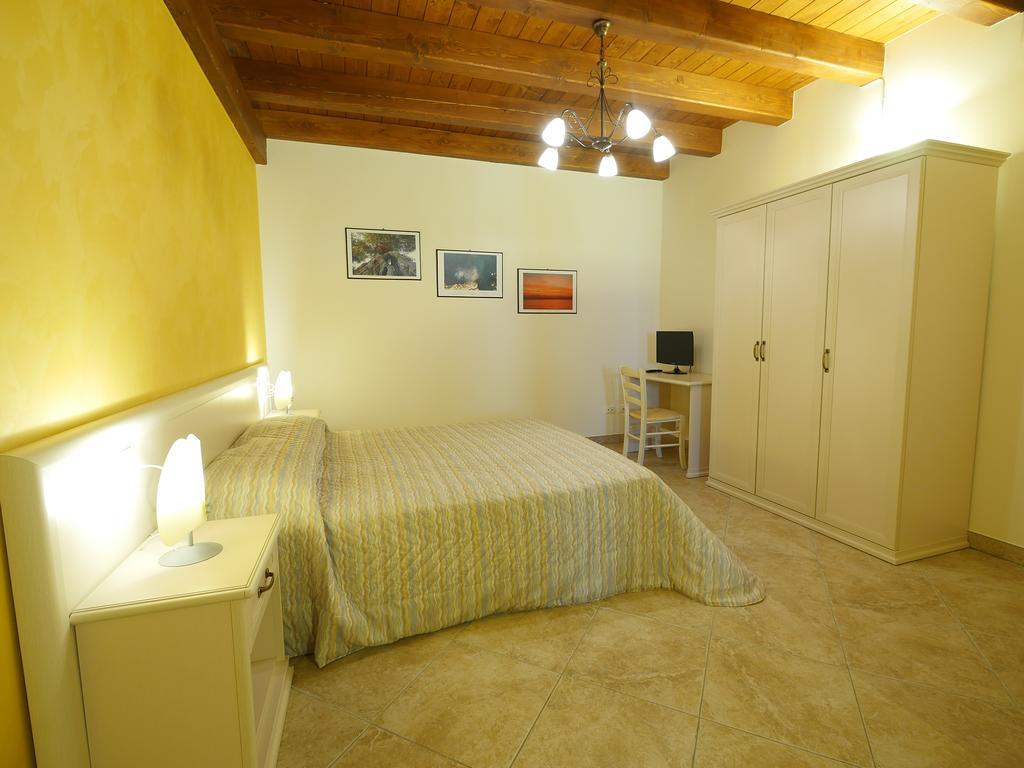 Tenuta Cavalieri Leverano Cameră foto